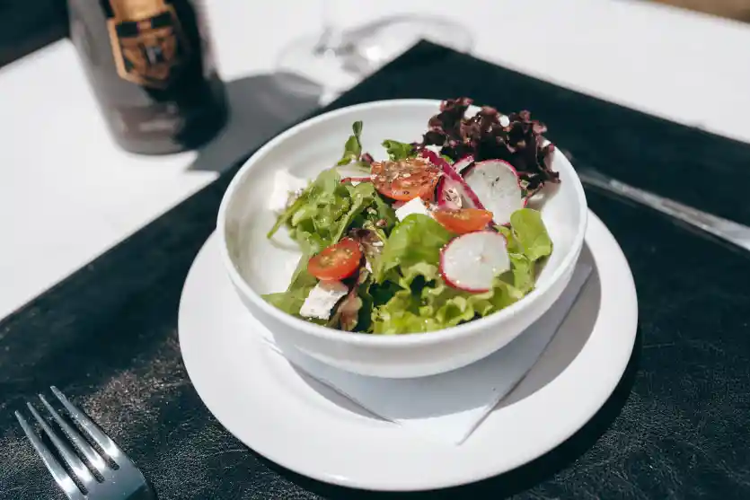 Vivi la experiencia del menú de 3 pasos del Hotel Finca del Sacramento desde el Hotel Boutique Casa Lahusen